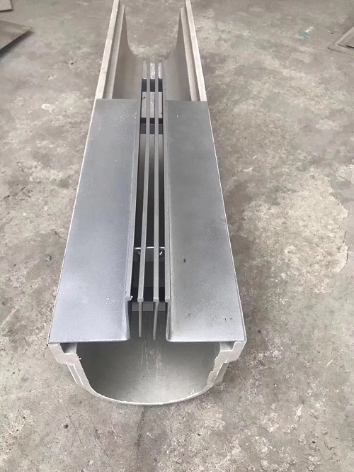 不銹鋼縫隙排水溝圖片，不銹鋼排水溝圖片