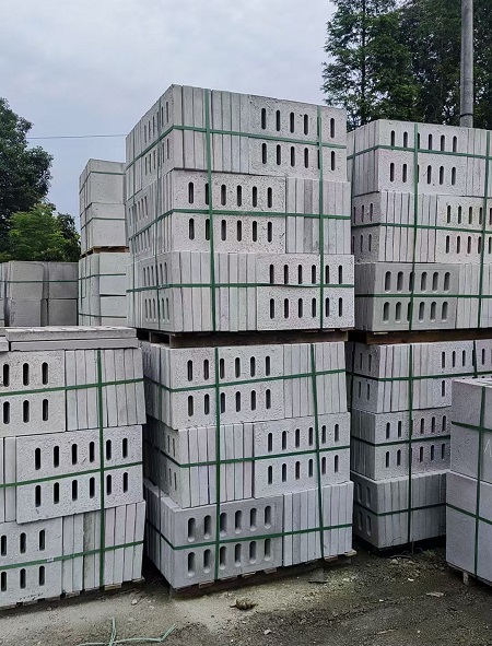 水泥雨水篦子圖片，水泥雨水篦子高清圖片，水泥雨水篦子成品圖片，水泥雨水口立篦子圖片，四孔水泥雨水篦子圖片