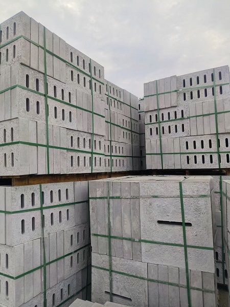 水泥雨水篦子圖片，水泥雨水篦子高清圖片，水泥雨水篦子成品圖片，水泥雨水口立篦子圖片，四孔水泥雨水篦子圖片