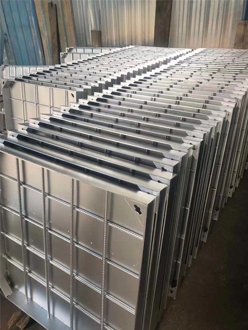 不銹鋼井蓋生產廠家：選擇高品質井蓋，保障城市基礎設施安全