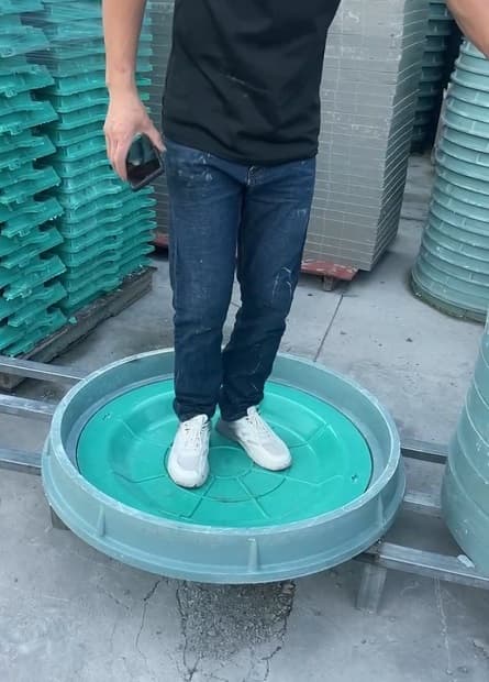 樹脂井蓋和復合井蓋有什么區(qū)別,樹脂井蓋,復合井蓋