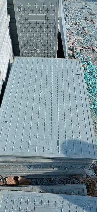 玻璃鋼井蓋模具是用于制造玻璃鋼井蓋的工具，玻璃鋼井蓋模具，玻璃鋼井蓋