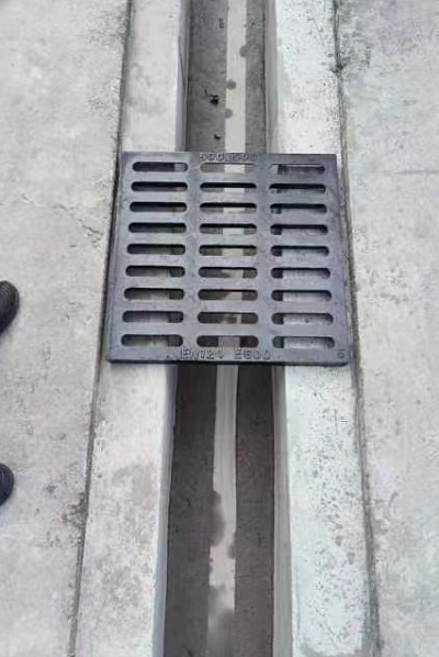 球墨鑄鐵蓋板井蓋，蓋板井蓋